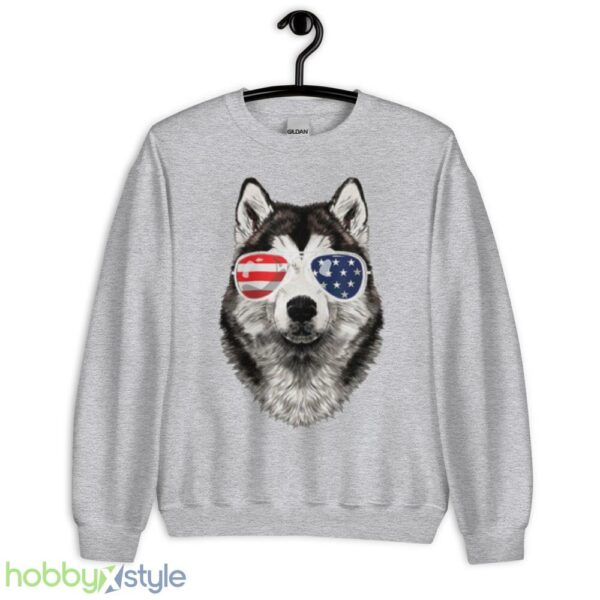 Alaskan Malamute Dog American Flag 4th Of July shirt - Unisex Heavy Blend Crewneck Sweatshirt