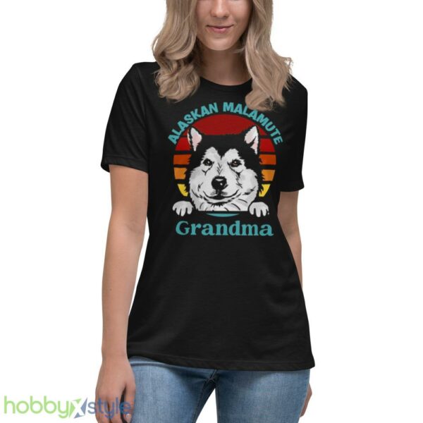 Alaskan Malamute Grandma shirt - Women's Relaxed Short Sleeve Jersey Tee
