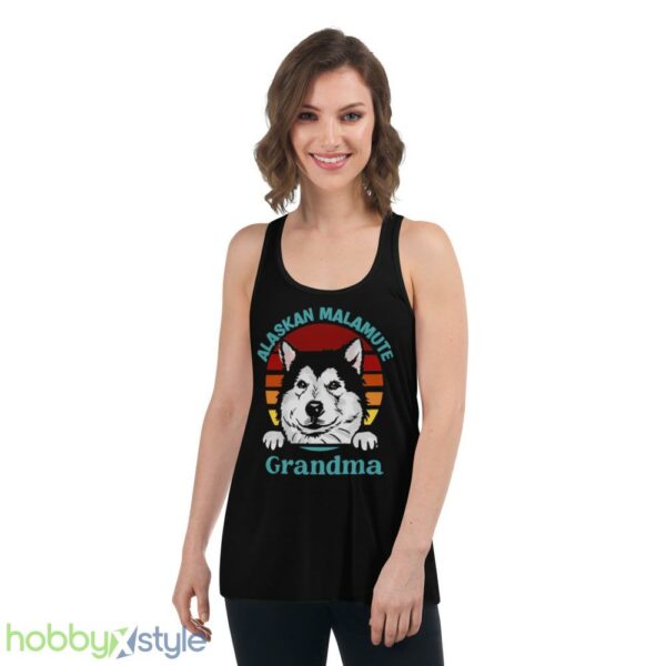Alaskan Malamute Grandma shirt - Women's Flowy Racerback Tank