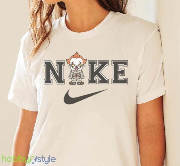 It Pennywise X Nike Horror Halloween Character Swoosh Logo Shirt Product Photo 4