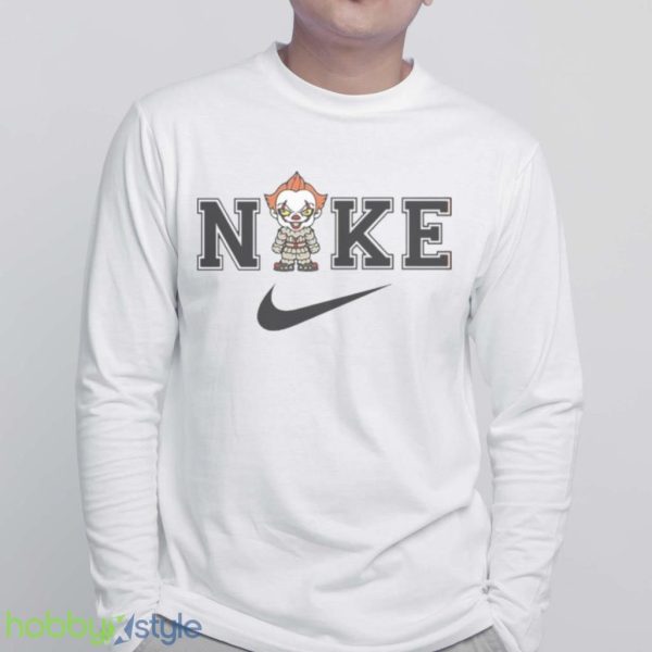 It Pennywise X Nike Horror Halloween Character Swoosh Logo Shirt Product Photo 6